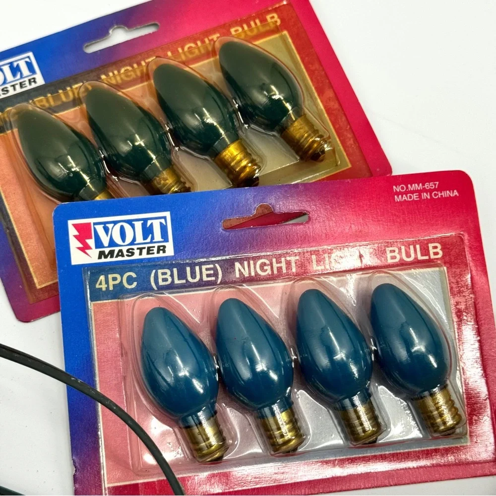 VTG MCM 50’ String of 50 Outdoor/Indoor C7 Lights + 79 Replacement Lights